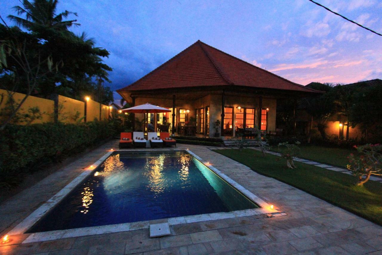 Ocean Beachfront Villa Dini Banjar  Exterior foto